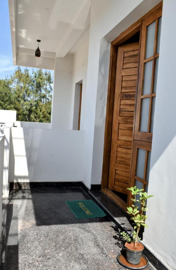 Dkv Beach View Bahur Екстер'єр фото