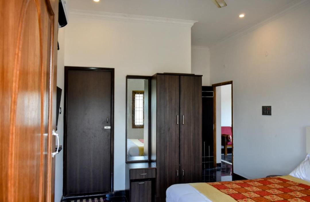 Dkv Beach View Bahur Екстер'єр фото