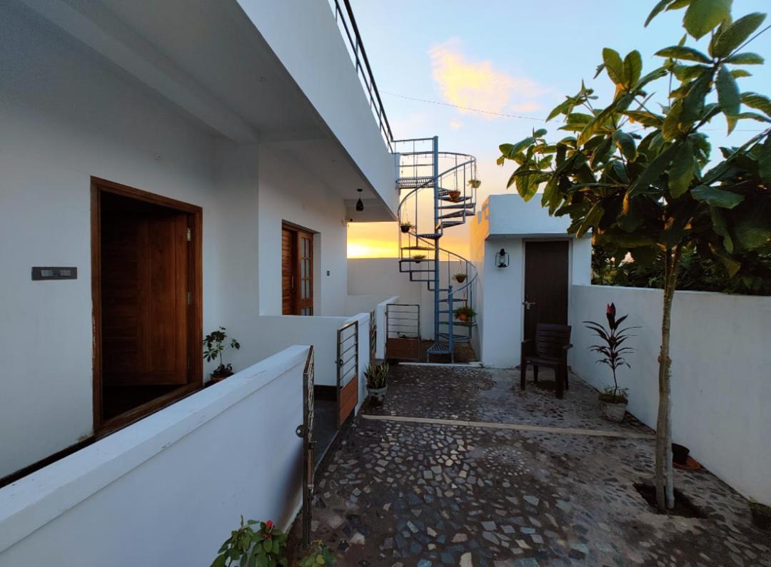 Dkv Beach View Bahur Екстер'єр фото